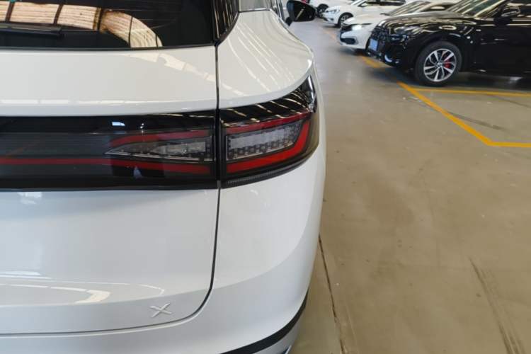 Used Volkswagen ID.4 X 2024 Pure & Smart Edition Right Rear Taillight