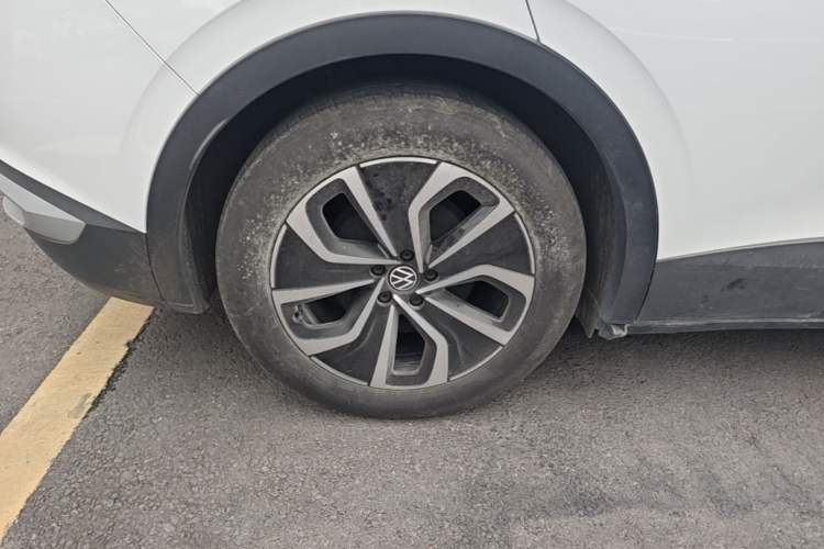 Used Volkswagen ID.4 X 2024 Pure & Smart Edition Right Rear Wheel Hub