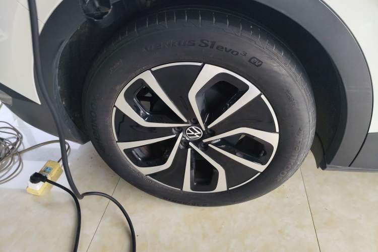 Used Volkswagen ID.4 X 2024 Pure & Smart Edition Right Rear Wheel Hub