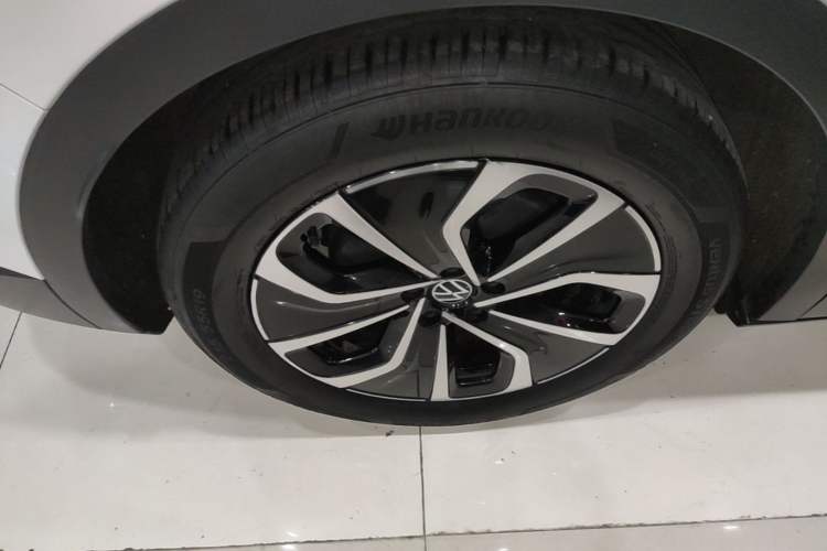 Used Volkswagen ID.4 X 2024 Pure & Smart Edition Right Rear Wheel Hub