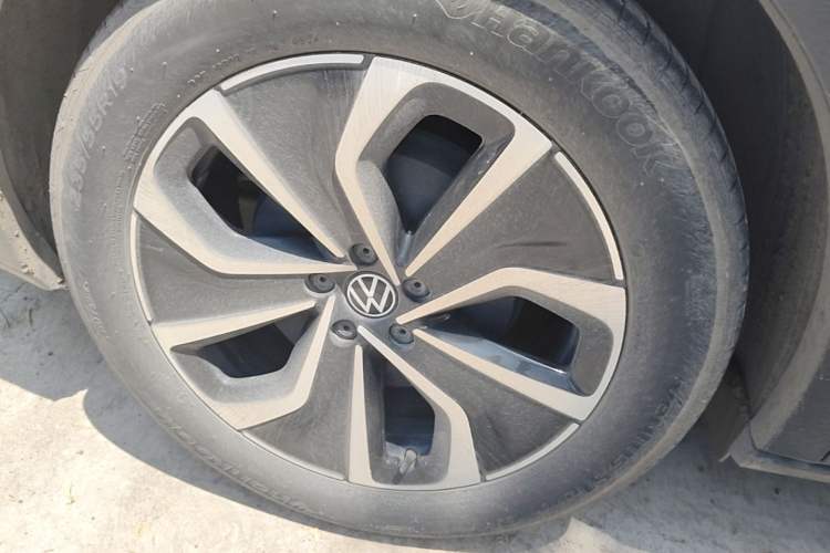 Used Volkswagen ID.4 X 2024 Pure & Smart Edition Right Rear Wheel Hub