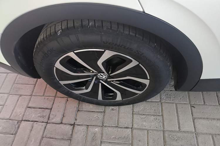 Used Volkswagen ID.4 X 2024 Pure & Smart Edition Right Rear Wheel Hub