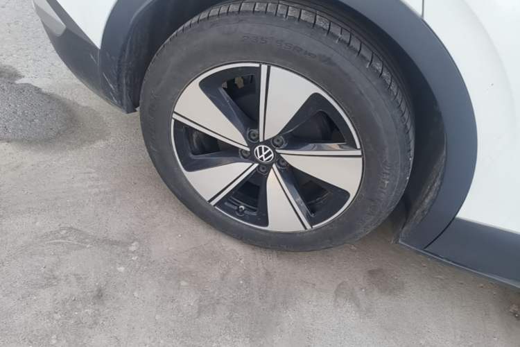 Used Volkswagen ID.4 X 2024 Pure & Smart Edition Right Rear Wheel Hub