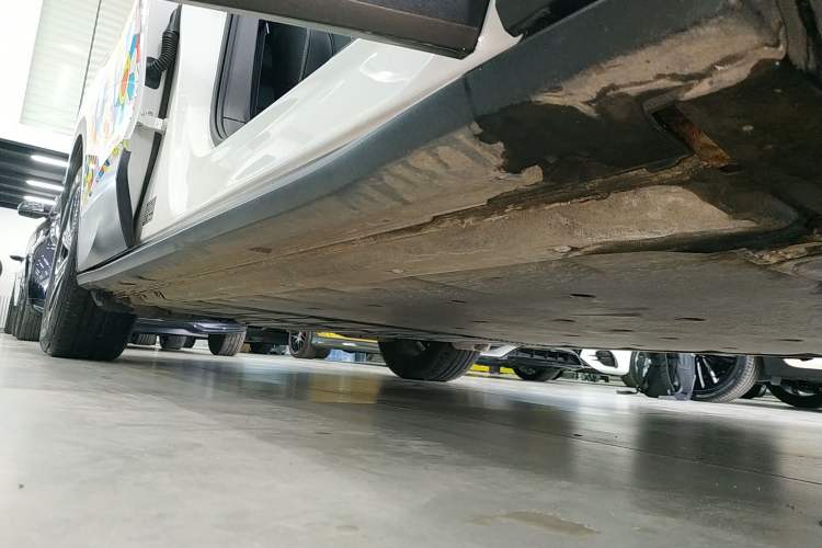 Used Volkswagen ID.4 X 2024 Pure & Smart Edition Right Side Sill