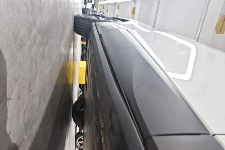 Used Volkswagen ID.4 X 2024 Pure & Smart Edition Right Side Sill
