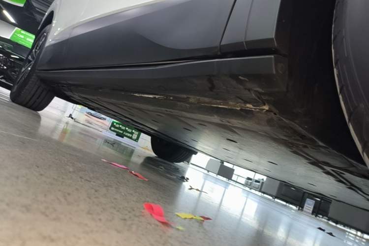 Used Volkswagen ID.4 X 2024 Pure & Smart Edition Right Side Sill