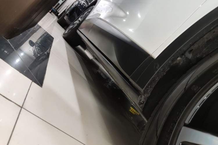 Used Volkswagen ID.4 X 2024 Pure & Smart Edition Right Side Sill