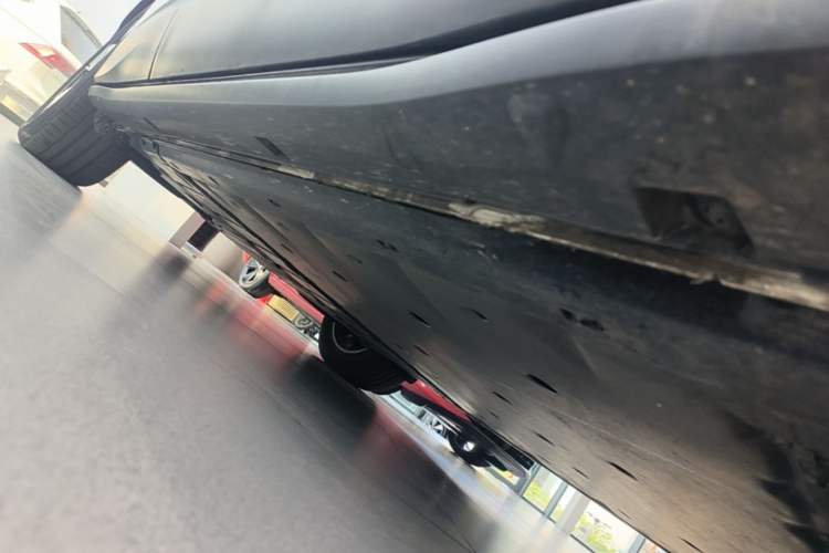 Used Volkswagen ID.4 X 2024 Pure & Smart Edition Right Side Sill