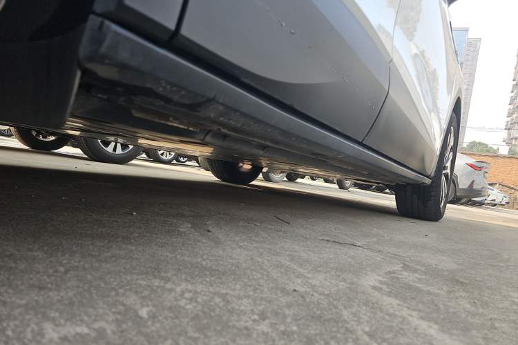 Used Volkswagen ID.4 X 2024 Pure & Smart Edition Right Side Sill