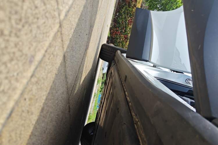 Used Volkswagen ID.4 X 2024 Pure & Smart Edition Right Side Sill