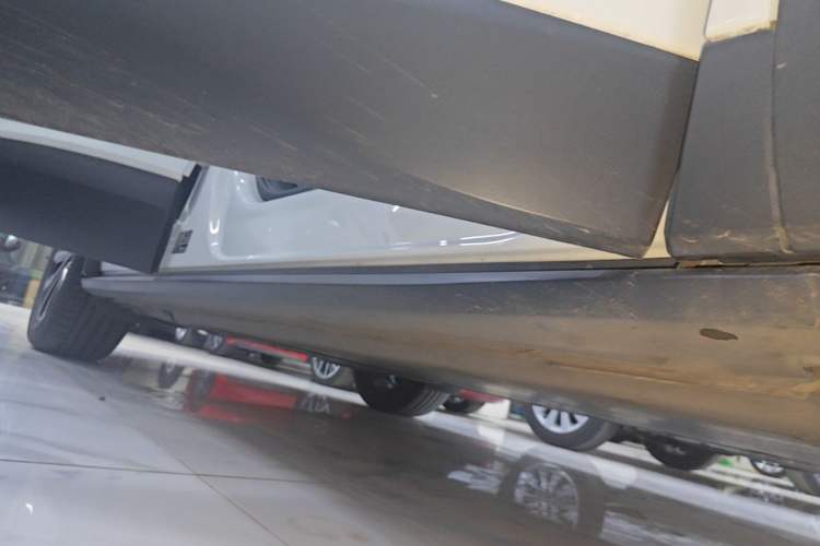 Used Volkswagen ID.4 X 2024 Pure & Smart Edition Right Side Sill