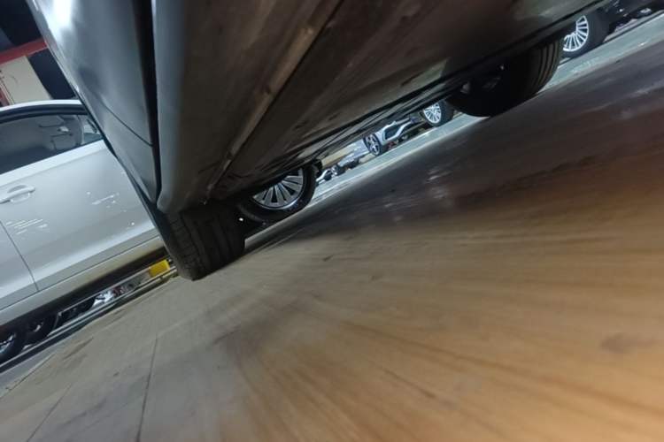 Used Volkswagen ID.4 X 2024 Pure & Smart Edition Right Side Sill