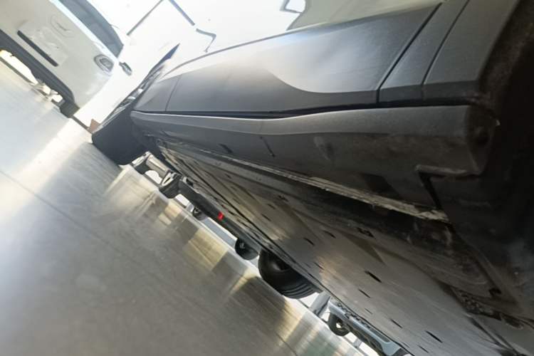 Used Volkswagen ID.4 X 2024 Pure & Smart Edition Right Side Sill