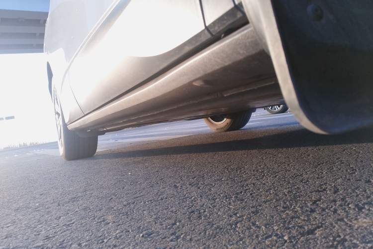 Used Volkswagen ID.4 X 2024 Pure & Smart Edition Right Side Sill