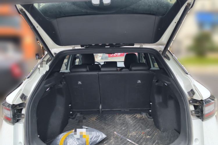 Used Volkswagen ID.4 X 2024 Pure & Smart Edition Trunk