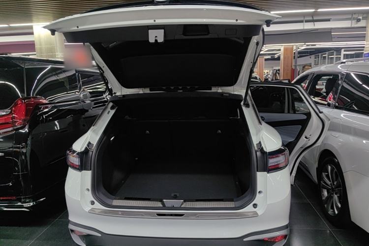 Used Volkswagen ID.4 X 2024 Pure & Smart Edition Trunk