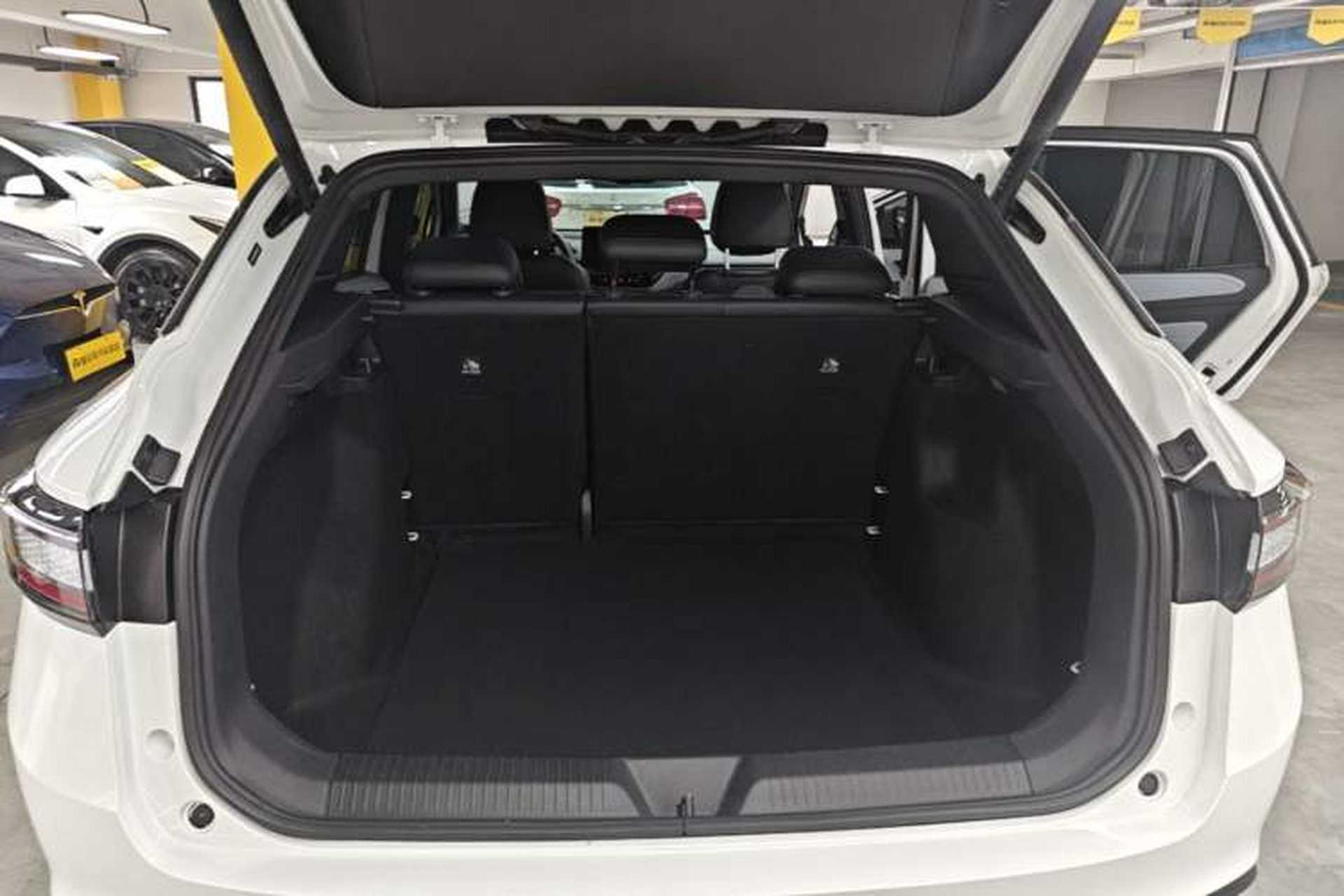 Used Volkswagen ID.4 X 2024 Pure & Smart Edition Trunk