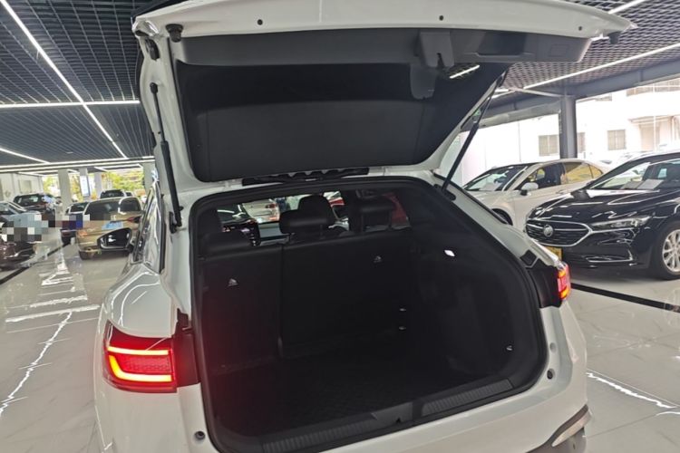 Used Volkswagen ID.4 X 2024 Pure & Smart Edition Trunk