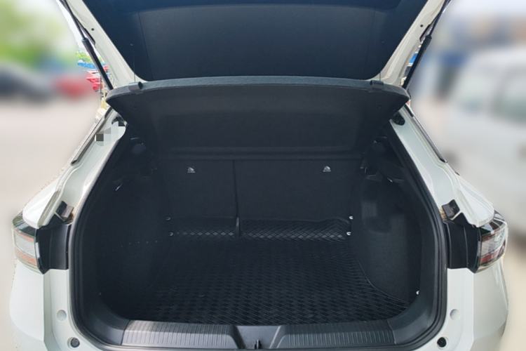 Used Volkswagen ID.4 X 2024 Pure & Smart Edition Trunk