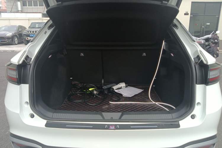 Used Volkswagen ID.4 X 2024 Pure & Smart Edition Trunk