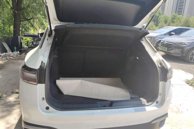 Used Volkswagen ID.4 X 2024 Pure & Smart Edition Trunk