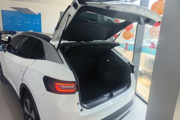 Used Volkswagen ID.4 X 2024 Pure & Smart Edition Trunk