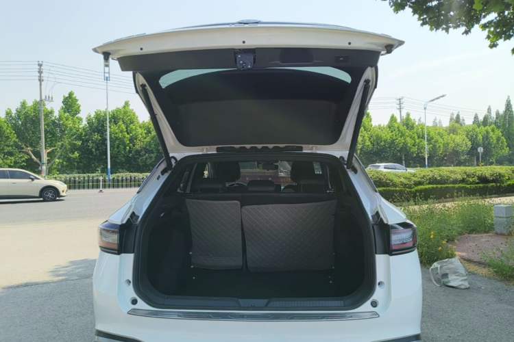 Used Volkswagen ID.4 X 2024 Pure & Smart Edition Trunk