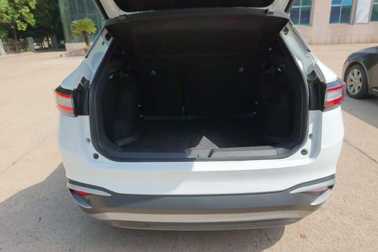 Used Volkswagen ID.4 X 2024 Pure & Smart Edition Trunk