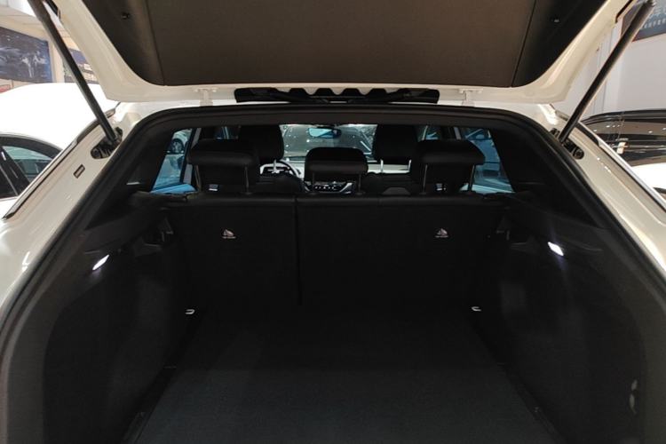 Used Volkswagen ID.4 X 2024 Pure & Smart Edition Trunk