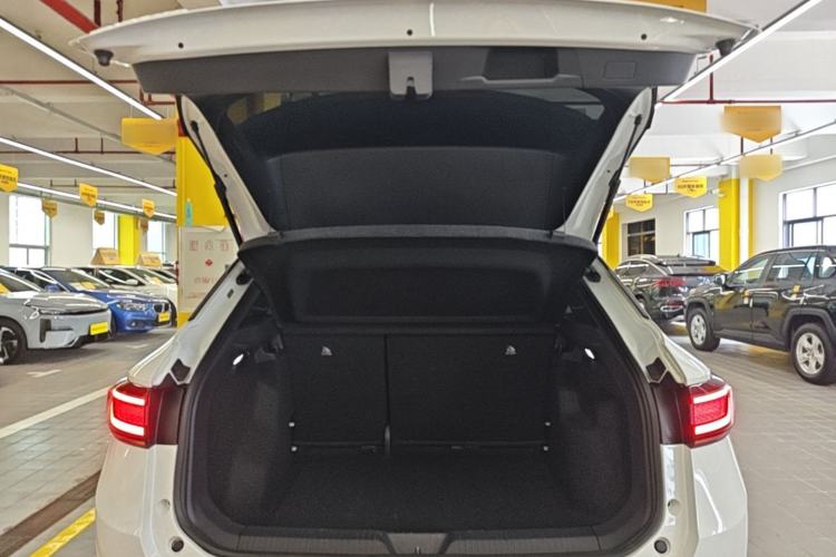 Used Volkswagen ID.4 X 2024 Pure & Smart Edition Trunk
