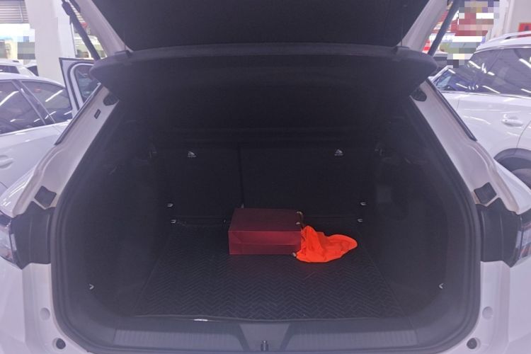 Used Volkswagen ID.4 X 2024 Pure & Smart Edition Trunk