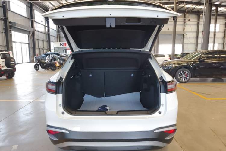 Used Volkswagen ID.4 X 2024 Pure & Smart Edition Trunk