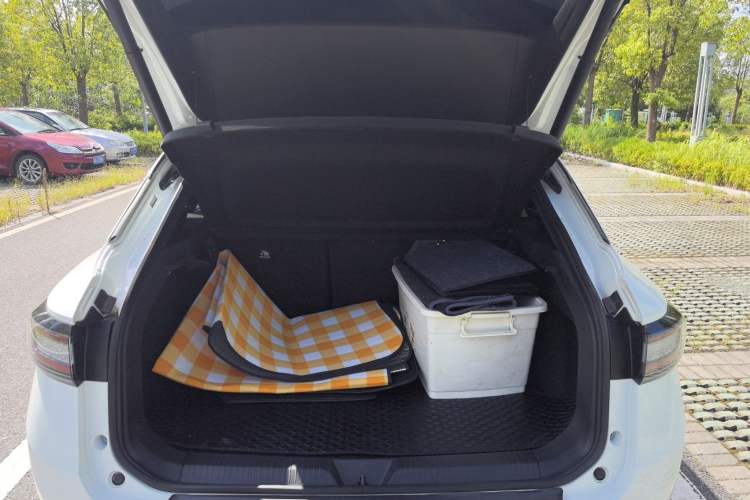 Used Volkswagen ID.4 X 2024 Pure & Smart Edition Trunk