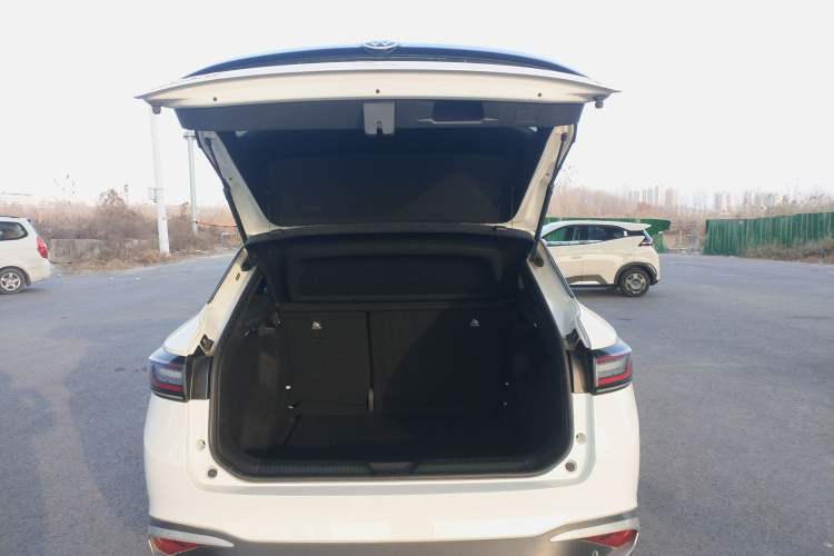 Used Volkswagen ID.4 X 2024 Pure & Smart Edition Trunk
