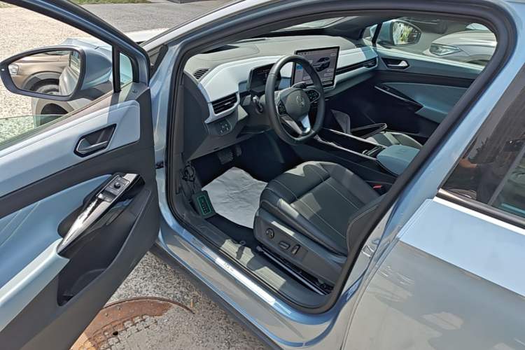 Used Volkswagen ID.4 X 2025 Smart Version Pure & Intelligent Enjoyment Edition Driver Seat