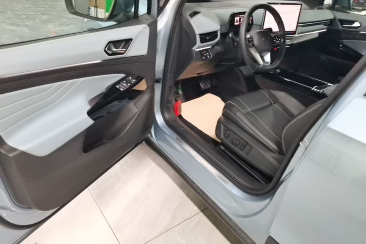 Used Volkswagen ID.4 X 2025 Smart Version Pure & Intelligent Enjoyment Edition Driver Seat