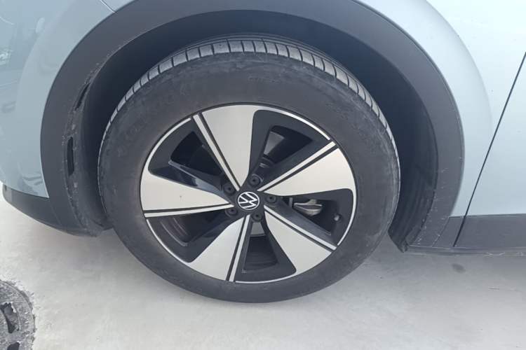 Used Volkswagen ID.4 X 2025 Smart Version Pure & Intelligent Enjoyment Edition Exterior 4