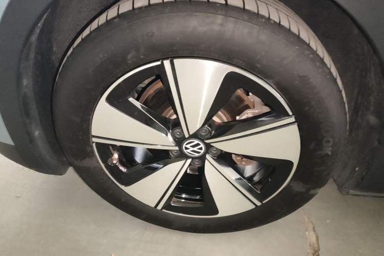 Used Volkswagen ID.4 X 2025 Revised Version Smart Edition Purely Intelligent Enjoyment Version Exterior 4