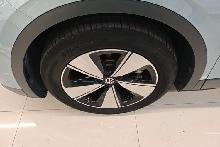 Used Volkswagen ID.4 X 2025 Smart Version Pure & Intelligent Enjoyment Edition Exterior 4