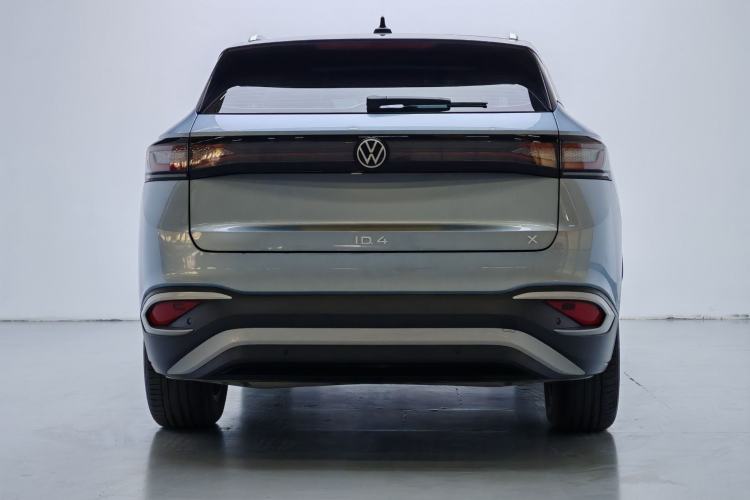 Used Volkswagen ID.4 X 2025 Smart Version Pure & Intelligent Enjoyment Edition Exterior 4