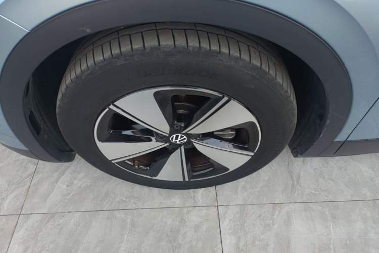 Used Volkswagen ID.4 X 2025 Smart Version Pure & Intelligent Enjoyment Edition Exterior 4