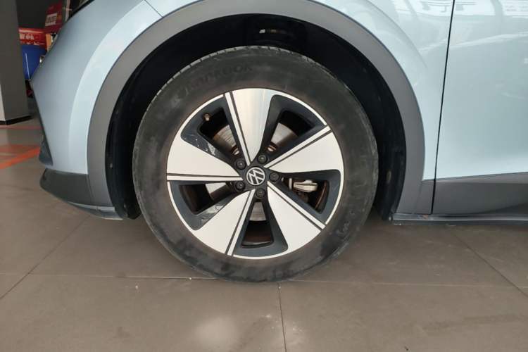 Used Volkswagen ID.4 X 2025 Smart Version Pure & Intelligent Enjoyment Edition Exterior 4