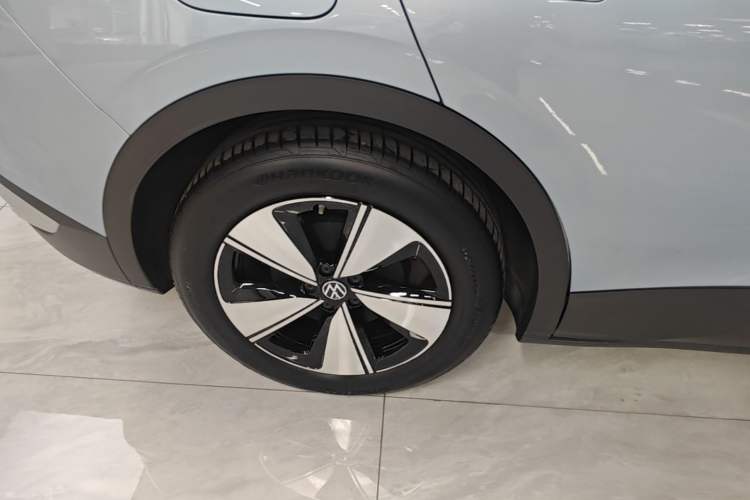 Used Volkswagen ID.4 X 2025 Smart Version Pure & Intelligent Enjoyment Edition Exterior 5