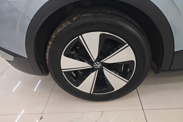 Used Volkswagen ID.4 X 2025 Smart Version Pure & Intelligent Enjoyment Edition Exterior 5