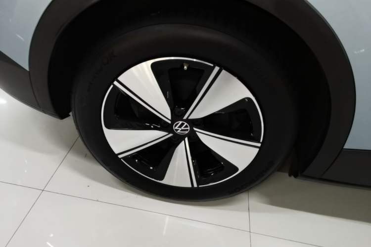 Used Volkswagen ID.4 X 2025 Smart Version Pure & Intelligent Enjoyment Edition Exterior 5