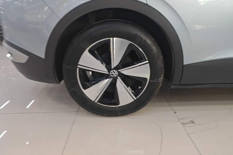 Used Volkswagen ID.4 X 2025 Smart Version Pure & Intelligent Enjoyment Edition Exterior 5