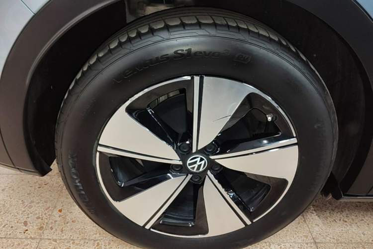 Used Volkswagen ID.4 X 2025 Smart Version Pure & Intelligent Enjoyment Edition Exterior 5