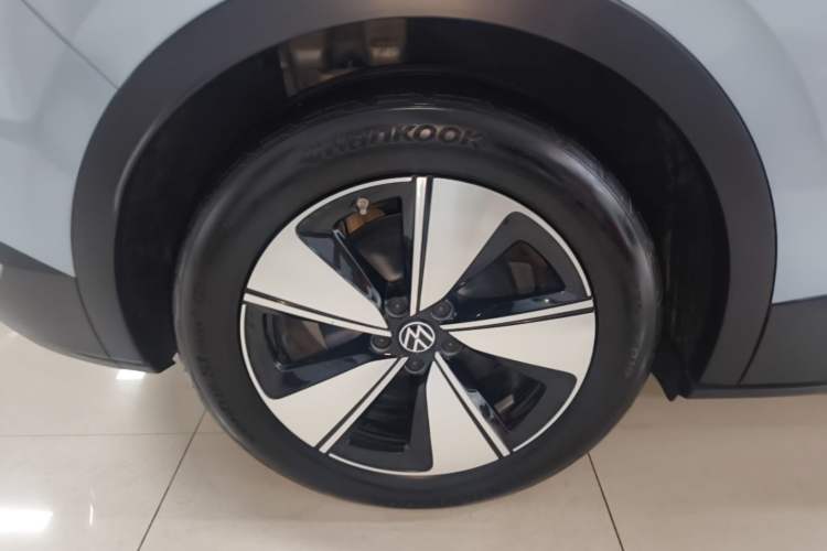 Used Volkswagen ID.4 X 2025 Smart Version Pure & Intelligent Enjoyment Edition Exterior 5