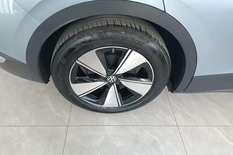 Used Volkswagen ID.4 X 2025 Smart Version Pure & Intelligent Enjoyment Edition Exterior 5