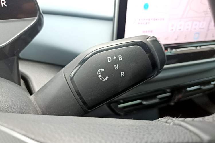 Used Volkswagen ID.4 X 2025 Smart Version Pure & Intelligent Enjoyment Edition Gear Lever